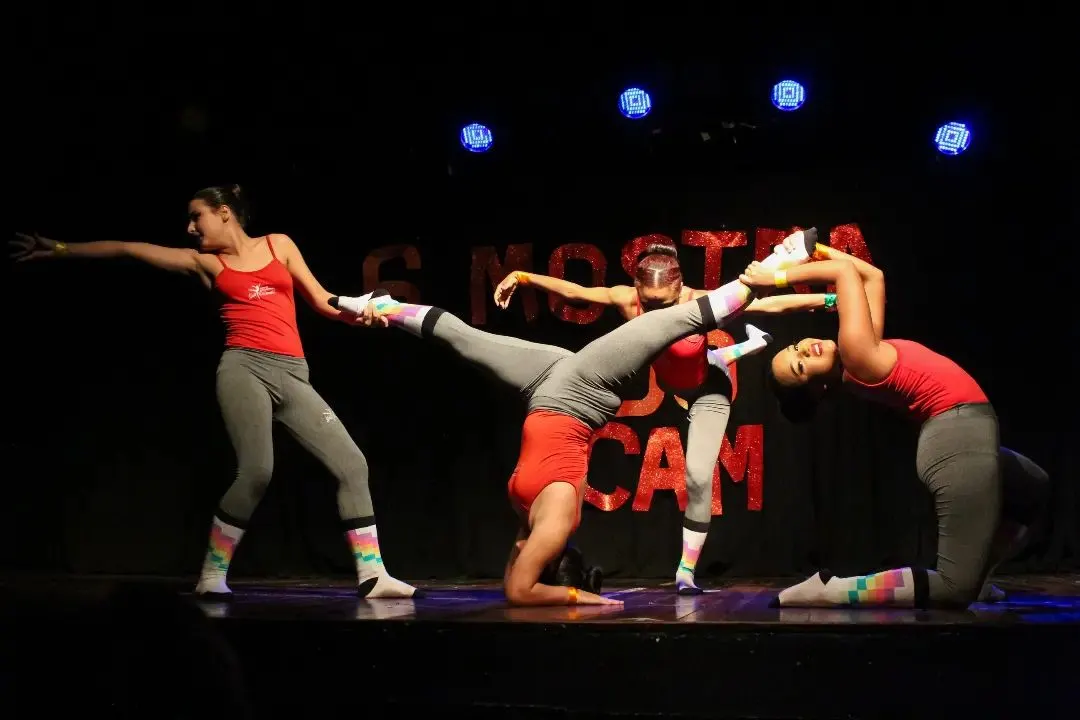 apresentação de dança contemporânea